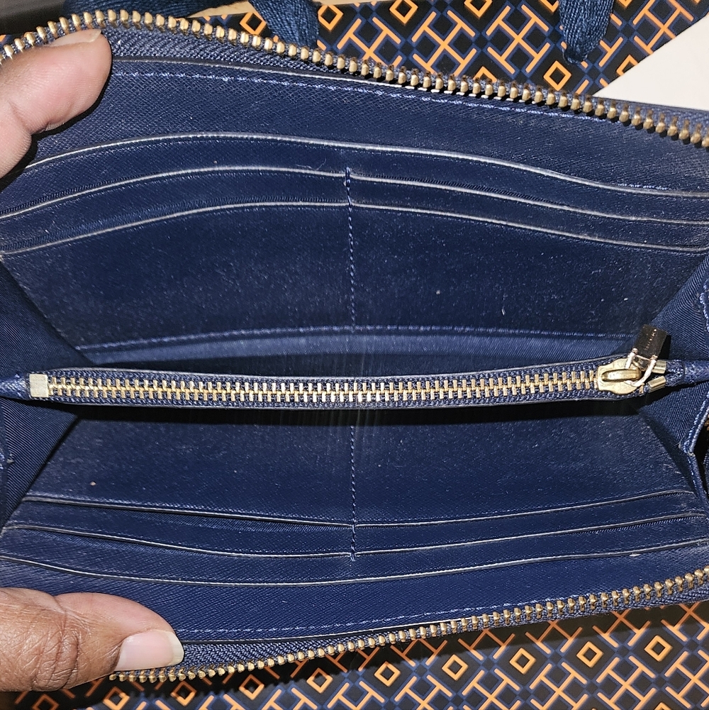 Tory Burch Blue and Gray Wallet with Gold Logo - Picture 5 of 8